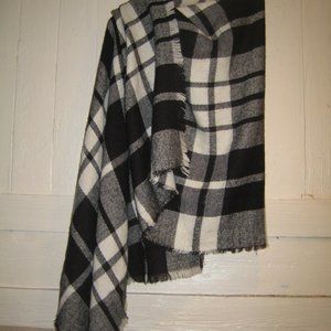 Old Navy BLACK & WHITE PLAID scarf / wrap